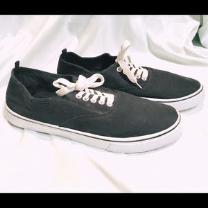 CARBON men’s black canvas sneakers Size L (12/13)